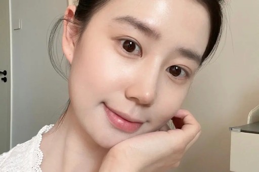 娱乐圈大事件:刘昊然周冬雨复合传闻、卢昱晓屏摄道歉、杨紫《家业》恶评风波、阿Sa婚变辟谣 娱乐圈大事件:刘昊然周冬雨复合传闻、卢昱晓屏摄道歉、杨紫《家业》恶评风波、阿Sa婚变辟谣