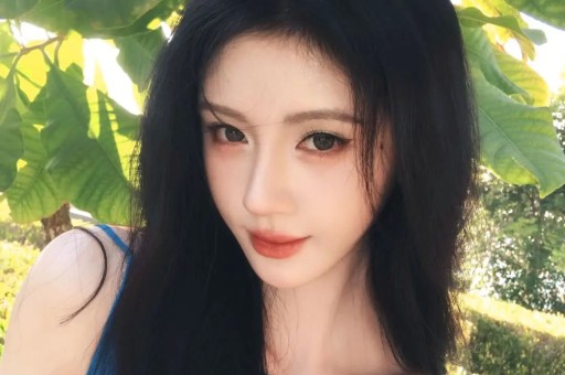 娱乐圈24小时连环瓜：闺蜜开撕、顶流塌房网友直呼吃撑了！